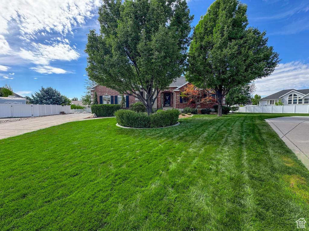 2463 S 1375 W Syracuse, UT 84075
