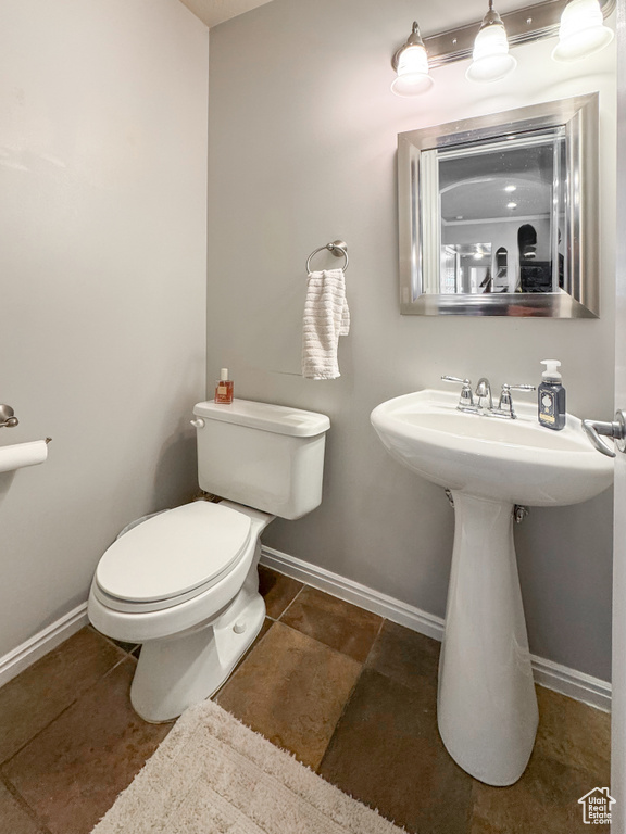 2463 S 1375 W Syracuse, UT 84075