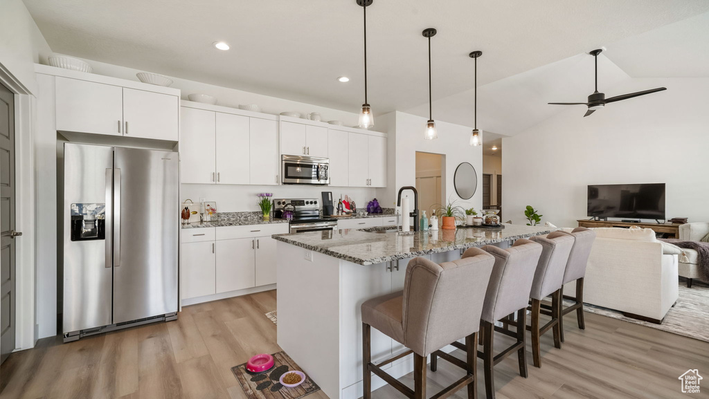 Photo 8 for MLS #2108381 at 2325 E Boxwood Ln