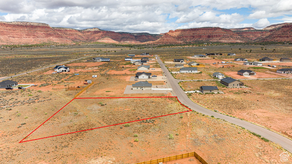 27  CRIMSON ESTS Kanab, UT 84741