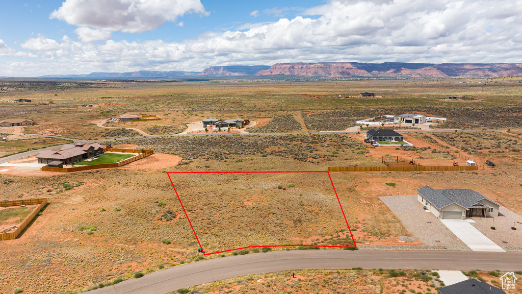 27  CRIMSON ESTS Kanab, UT 84741