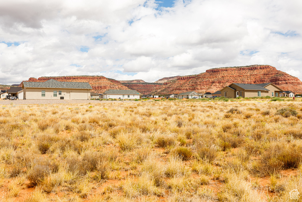 27  CRIMSON ESTS Kanab, UT 84741