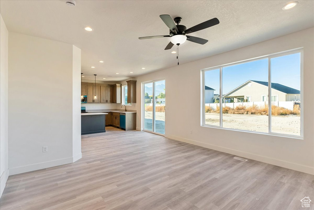 Photo 4 for MLS #2108397 at 2325 E Morning Glory Way
