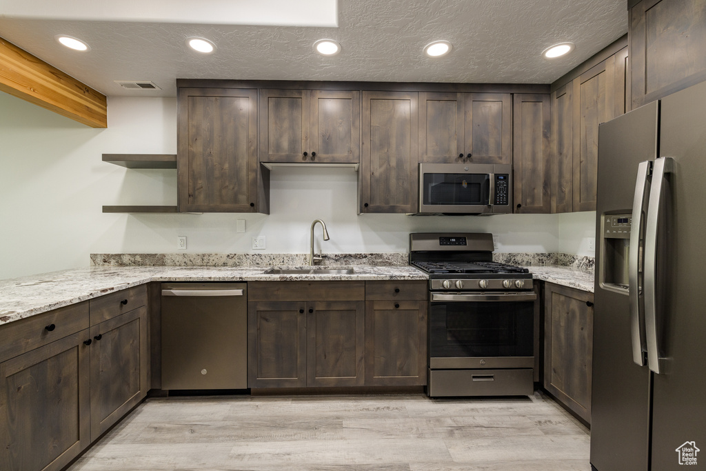 Photo 6 for MLS #2108403 at 329 E Pueblo Ct
