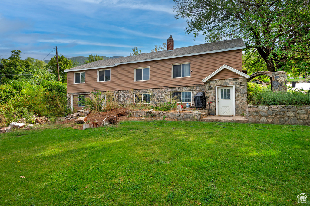 Photo 2 for MLS #2108417 at 903 S 200 East