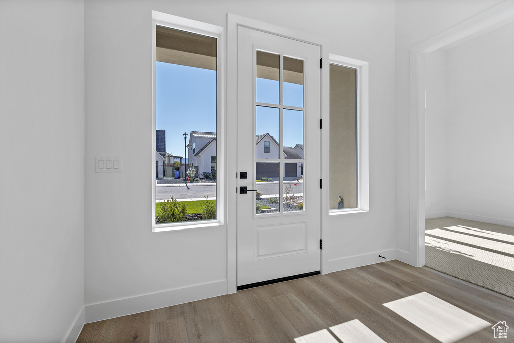 Photo 5 for MLS #2108431 at 2941 E Alderann St