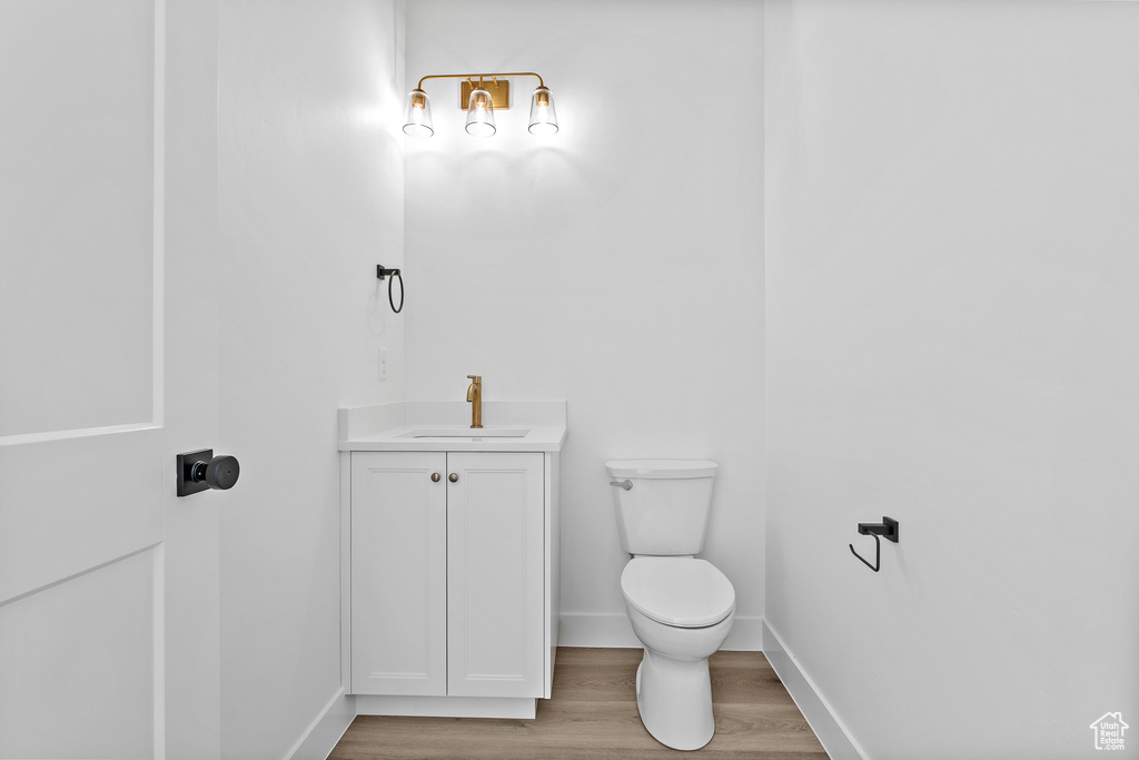 Photo 8 for MLS #2108431 at 2941 E Alderann St