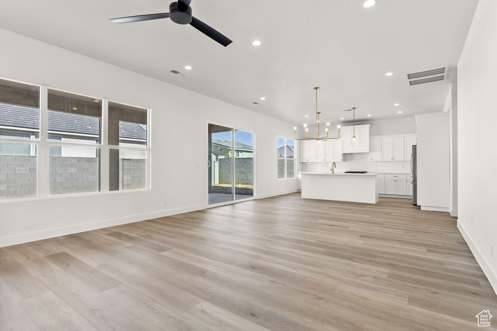 Photo 14 for MLS #2108431 at 2941 E Alderann St