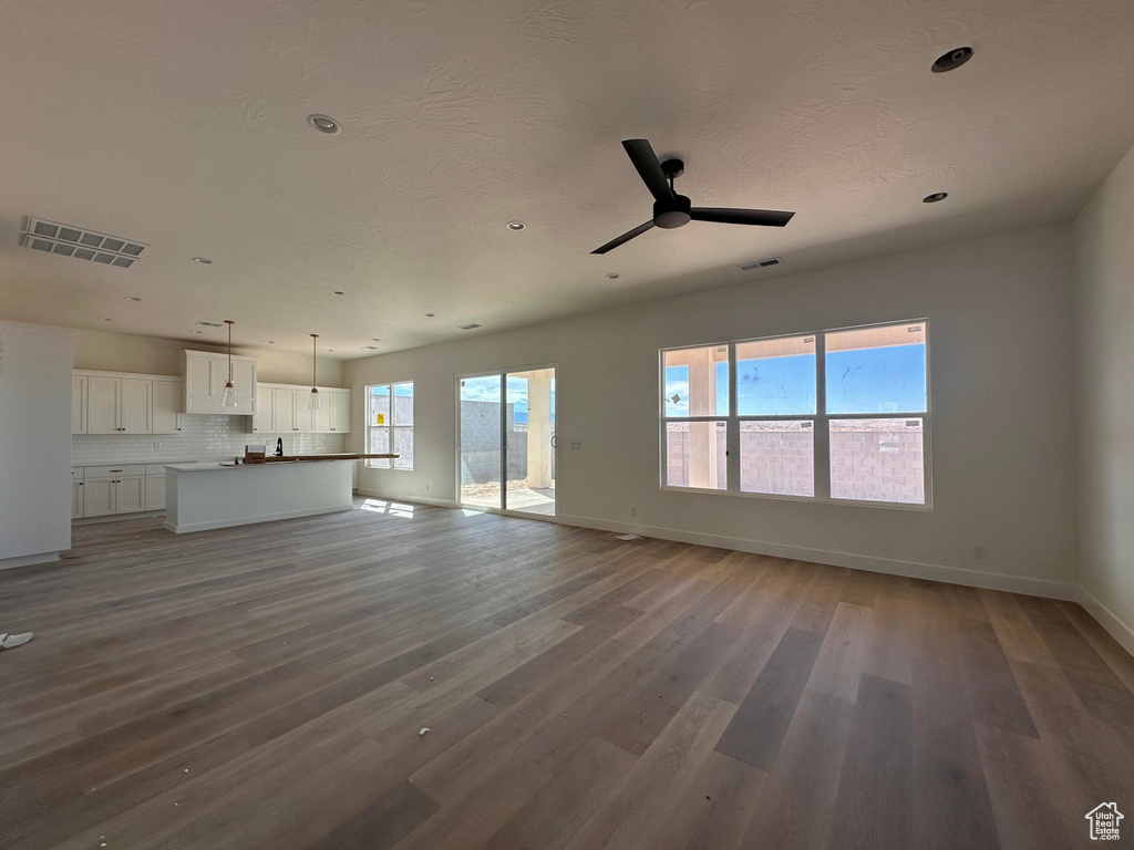 Photo 11 for MLS #2108433 at 6246 S Bespin Ln