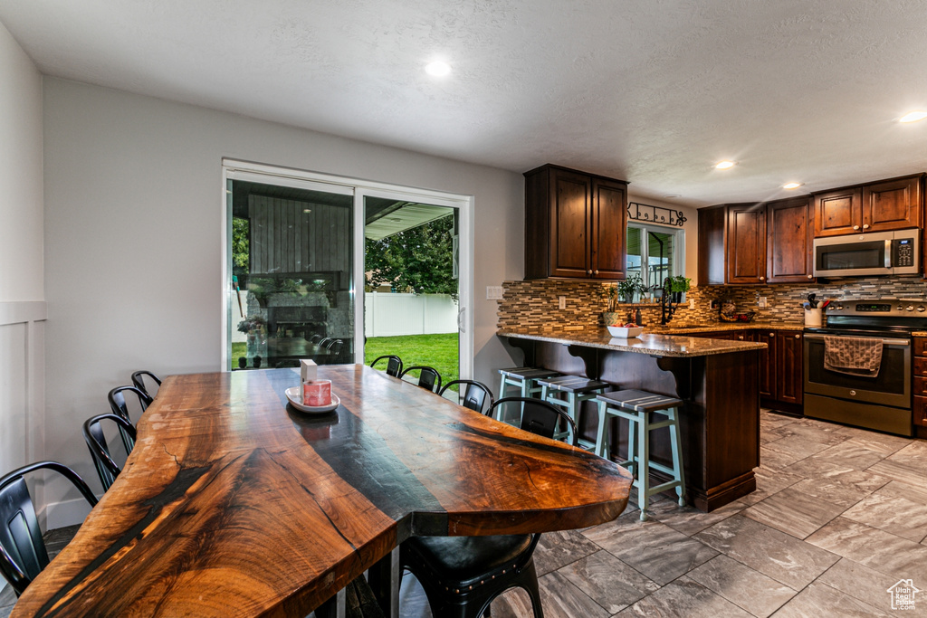 6415 S SILVERBELL ST Murray, UT 84107