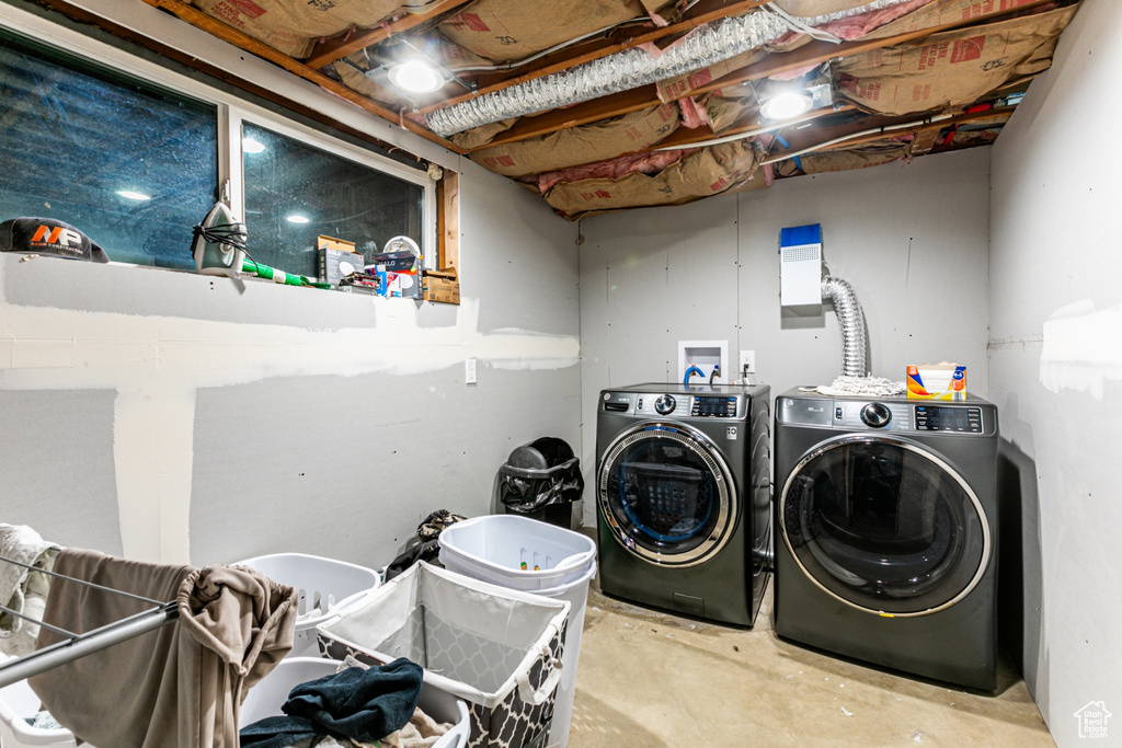 6415 S SILVERBELL ST Murray, UT 84107