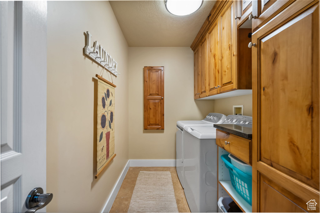 3028 W WILKINS PEAK CT South Jordan, UT 84095