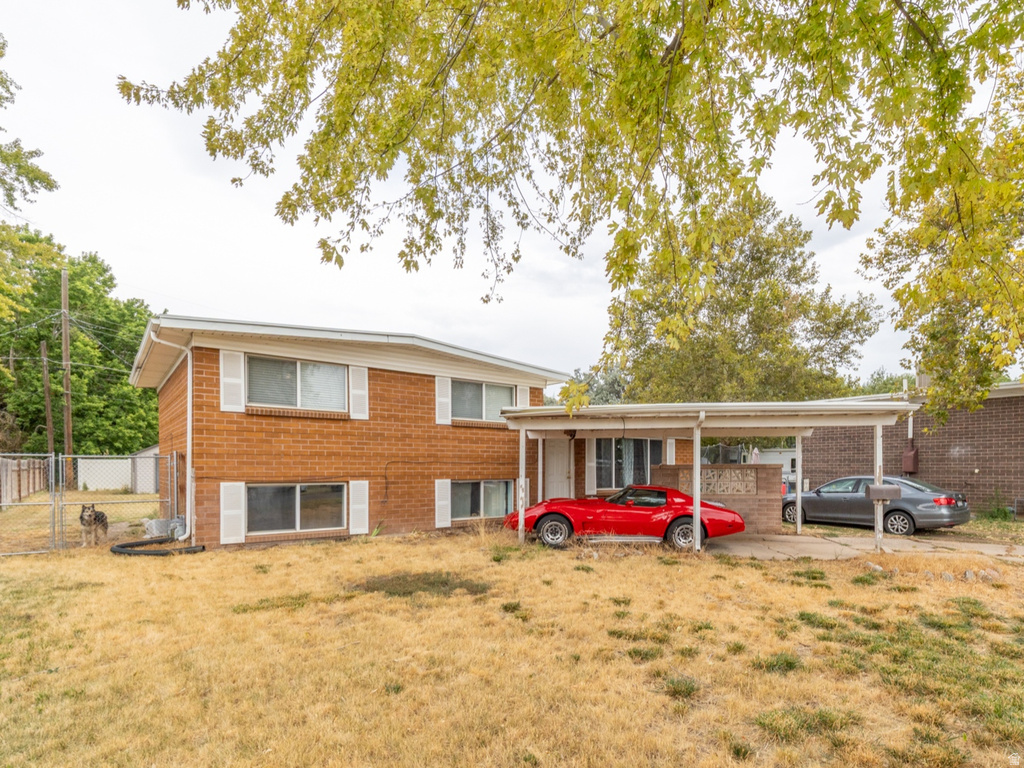 5810 S 2550 W Roy, UT 84067