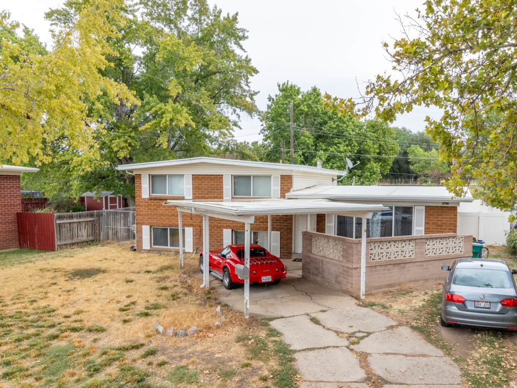 5810 S 2550 W Roy, UT 84067