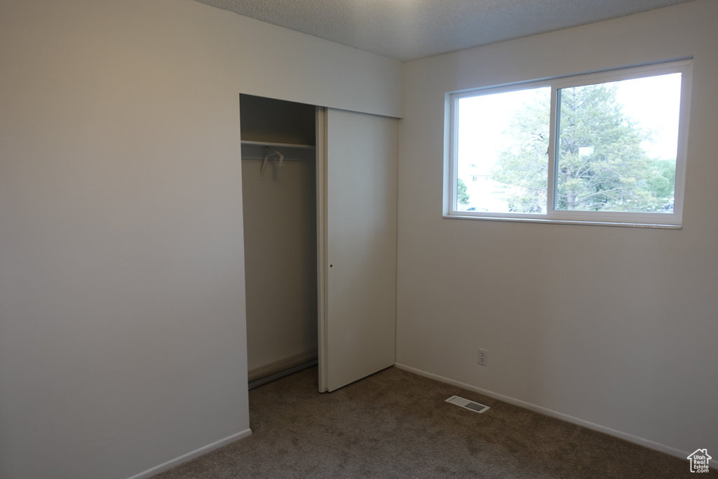3330 S SQUIREWOOD DR West Valley City, UT 84120