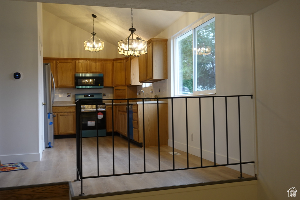 3330 S SQUIREWOOD DR West Valley City, UT 84120