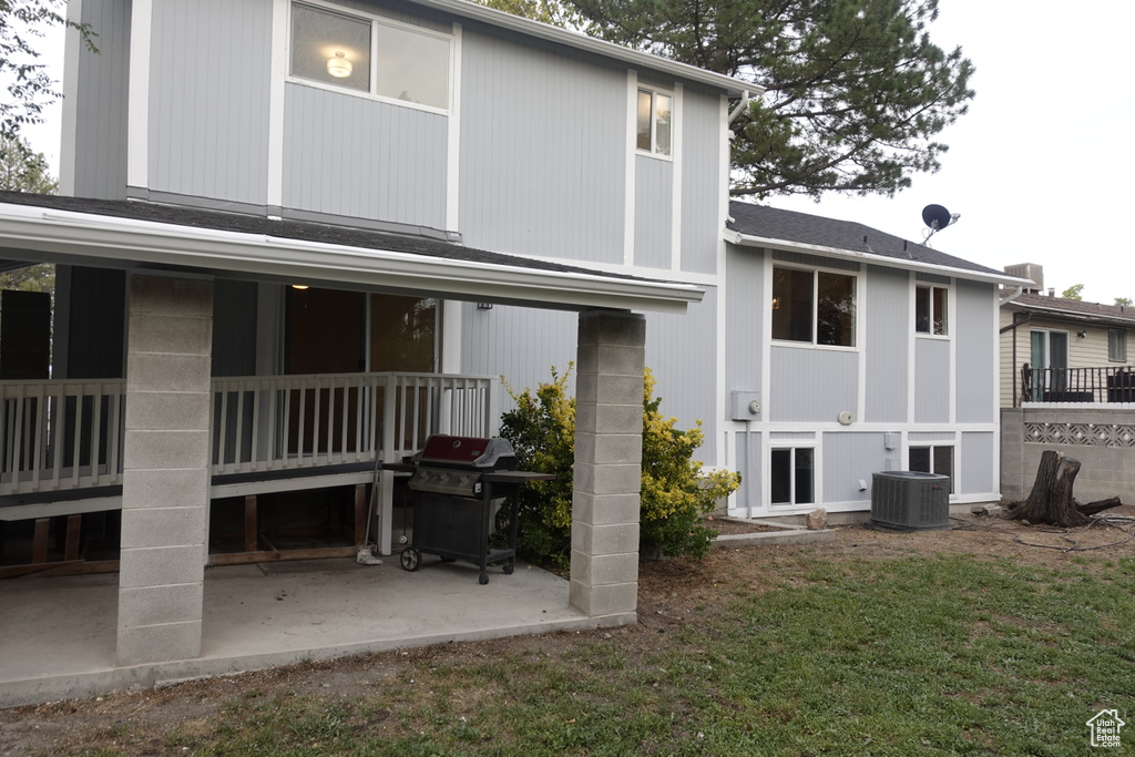 3330 S SQUIREWOOD DR West Valley City, UT 84120
