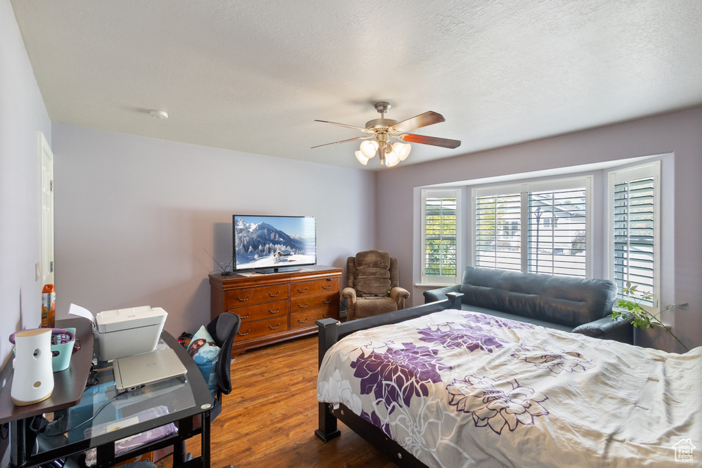 1763 W 1915 S Syracuse, UT 84075