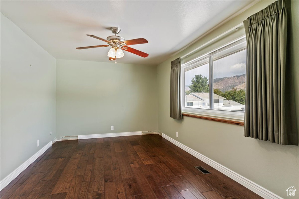 Photo 17 for MLS #2108512 at 4060 S 875 East #54