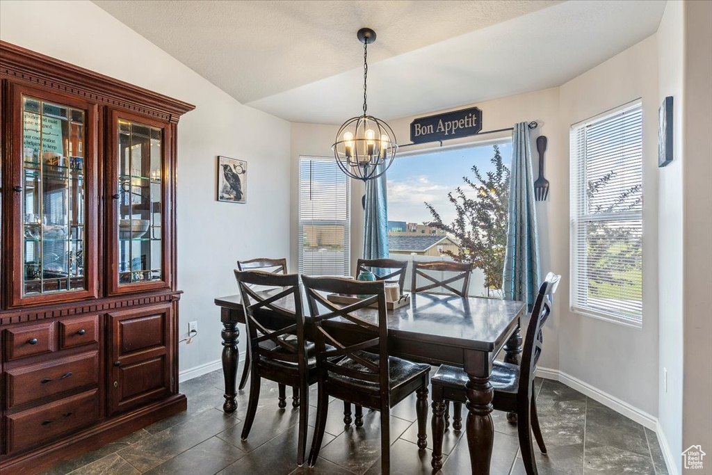 Photo 7 for MLS #2108526 at 306 S Sunburst Dr