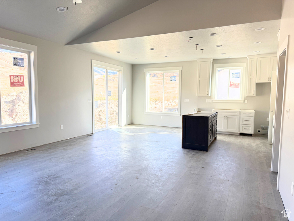Photo 7 for MLS #2108545 at 372 S 1150 East #607