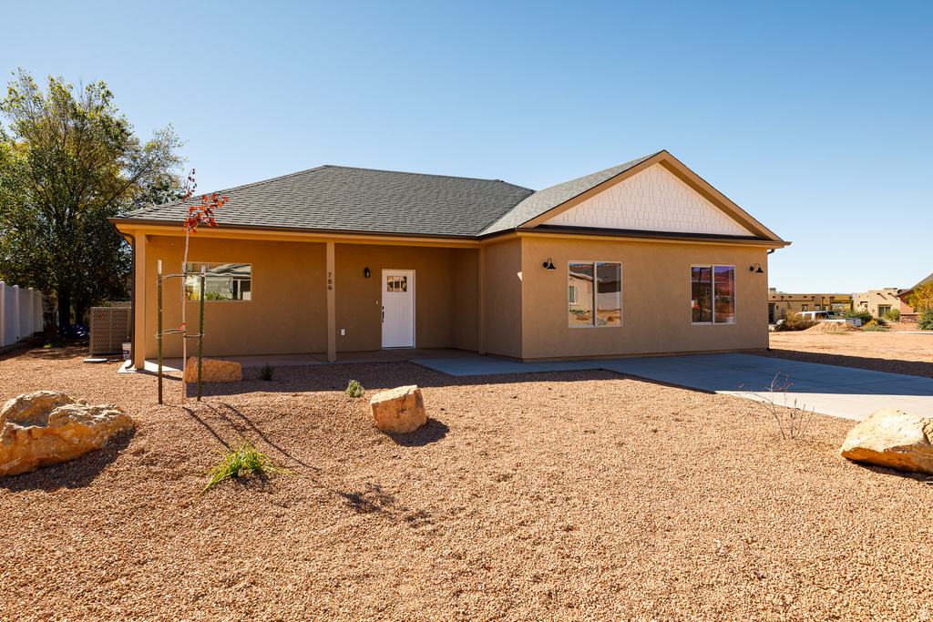 786 E CEDAR CIR Kanab, UT 84741