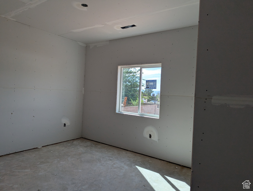 Photo 15 for MLS #2108550 at 859 W Chamberlain Dr