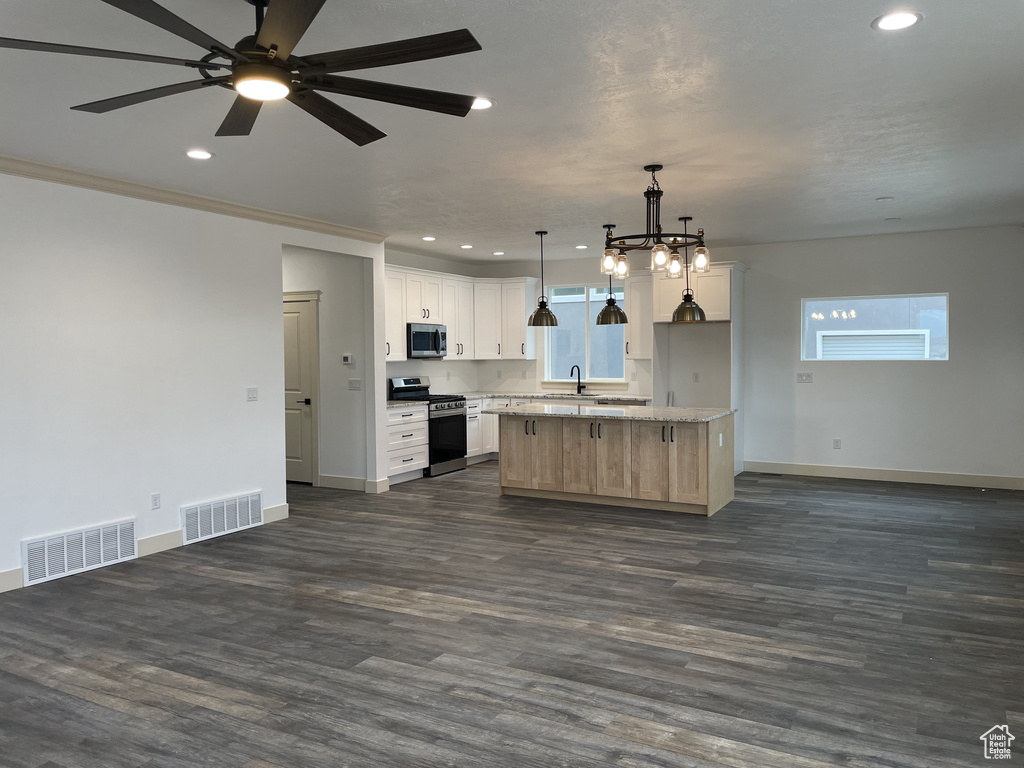 817 S 1365 W Lehi, UT 84043
