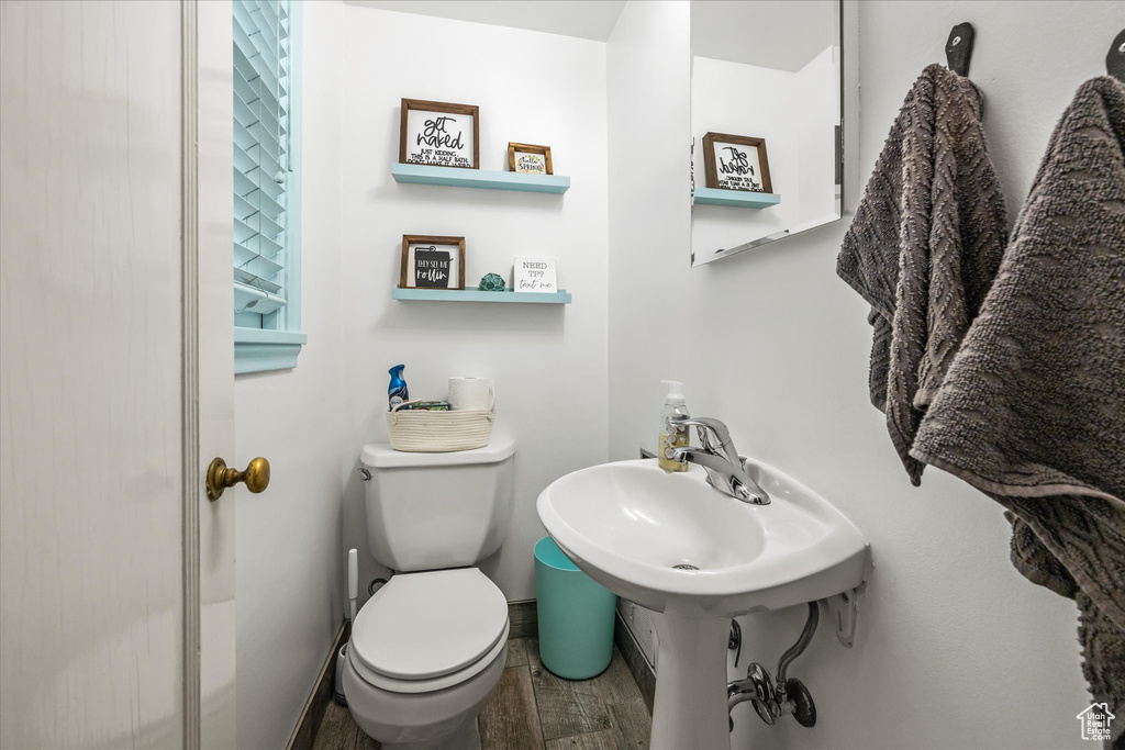 Photo 10 for MLS #2108585 at 3054 Polk Ave