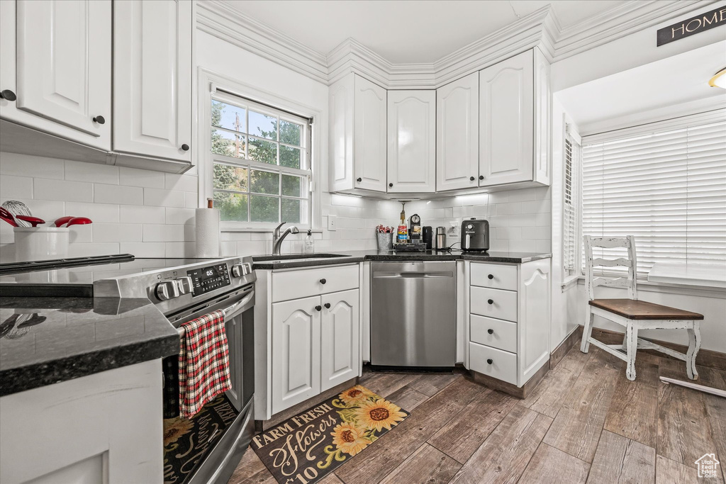 Photo 15 for MLS #2108585 at 3054 Polk Ave