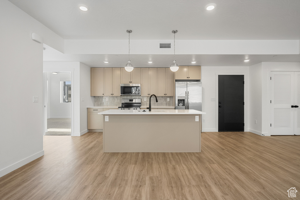 Photo 6 for MLS #2108598 at 226 N Cliffside Dr #L300
