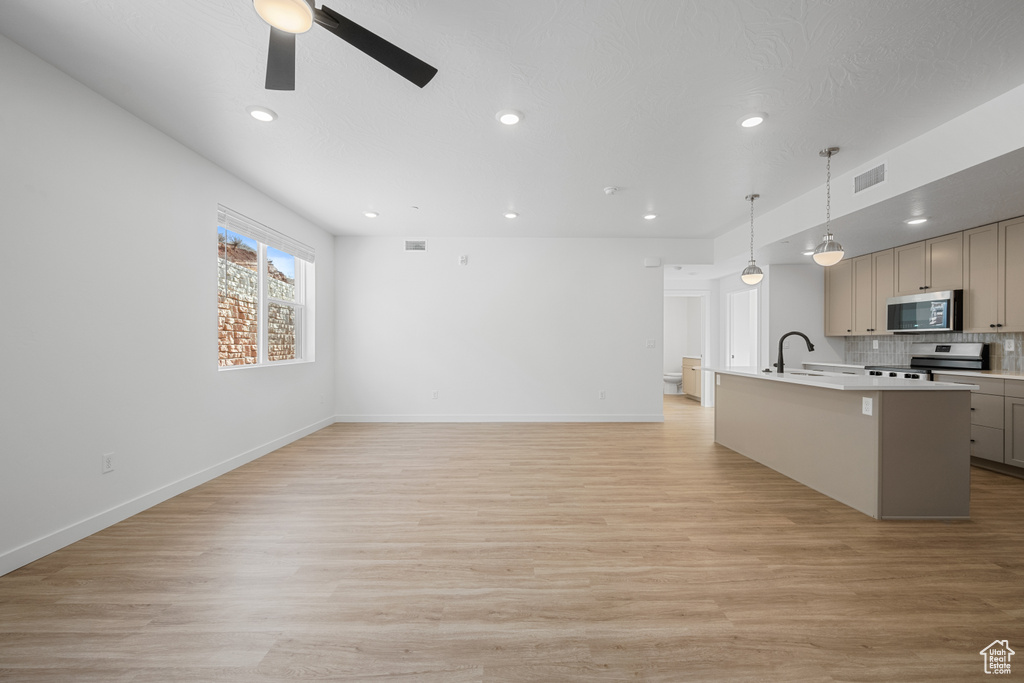 Photo 8 for MLS #2108598 at 226 N Cliffside Dr #L300