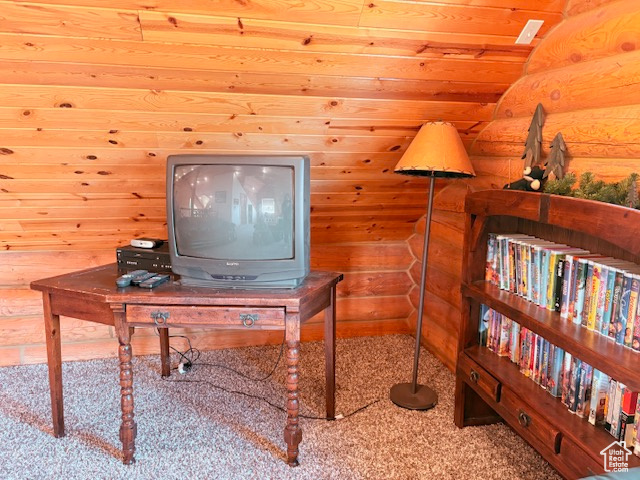 Photo 35 for MLS #2108608 at 1933 N Corral Rd