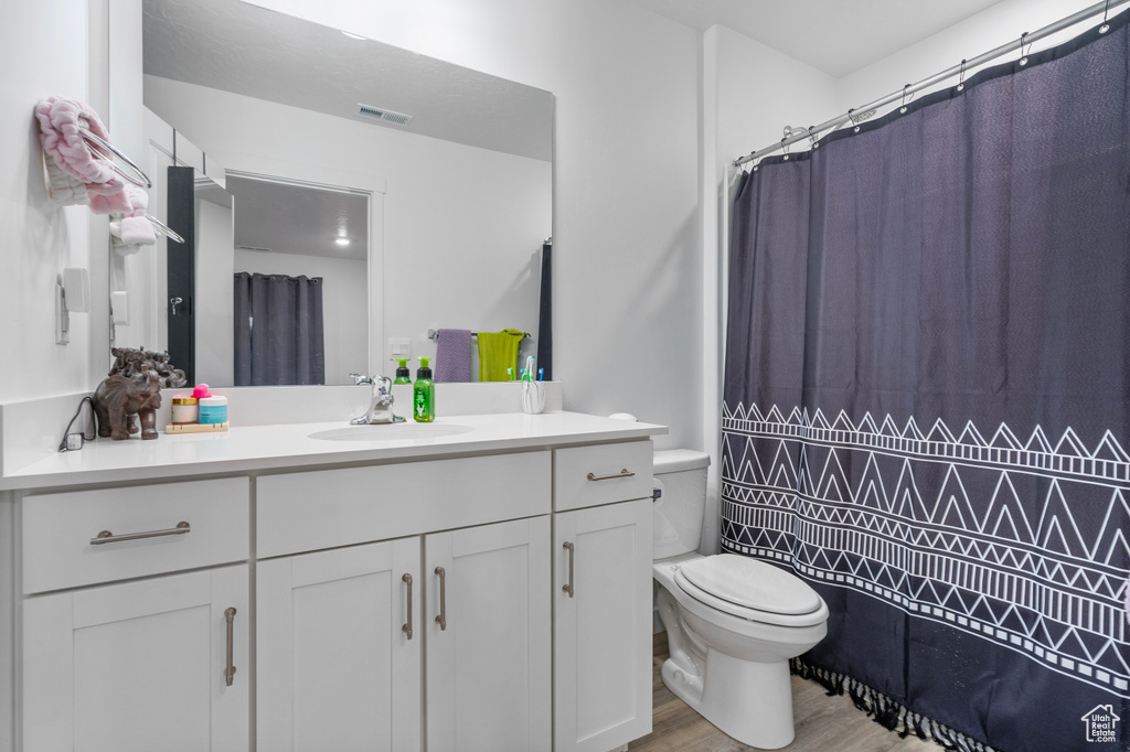 Photo 15 for MLS #2108639 at 1027 E Reef Dr