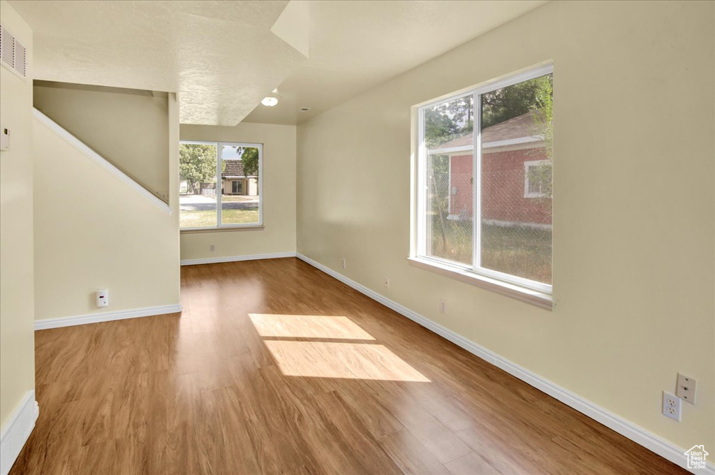 Photo 4 for MLS #2108662 at 793 E 1500 South