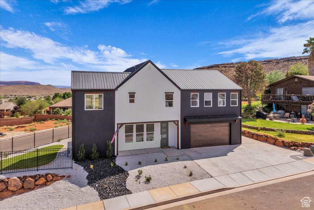 Photo 2 for MLS #2108664 at 2914 E Chapman Cir