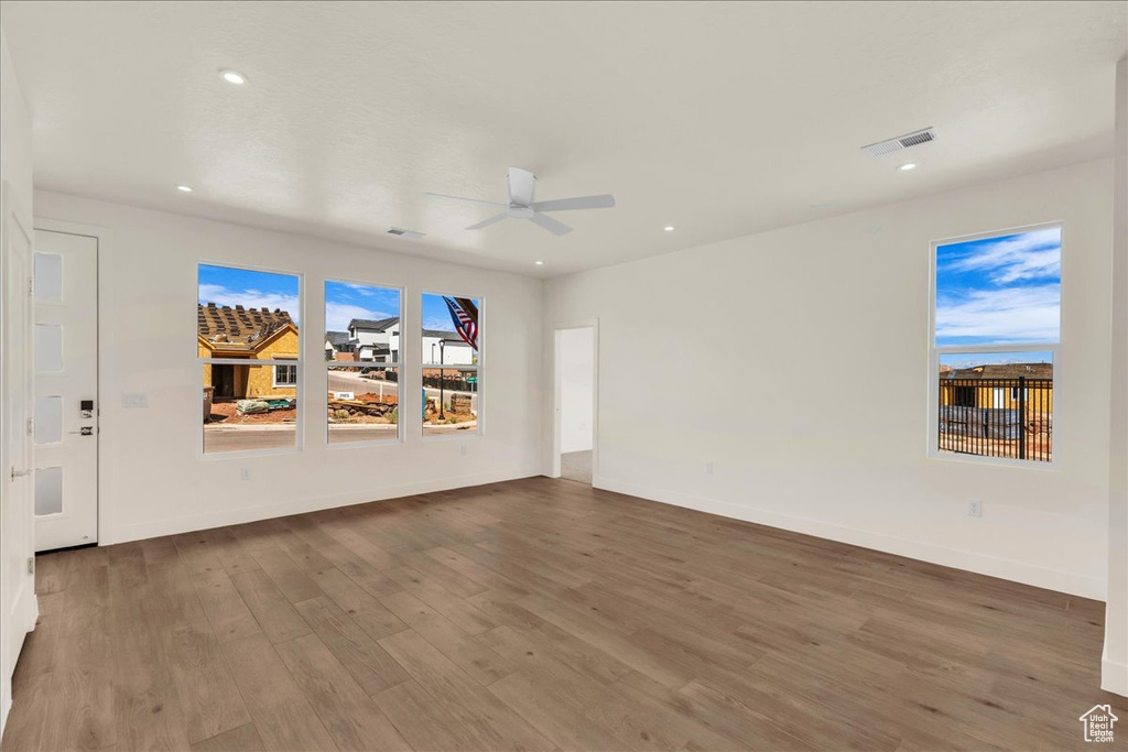 Photo 7 for MLS #2108664 at 2914 E Chapman Cir