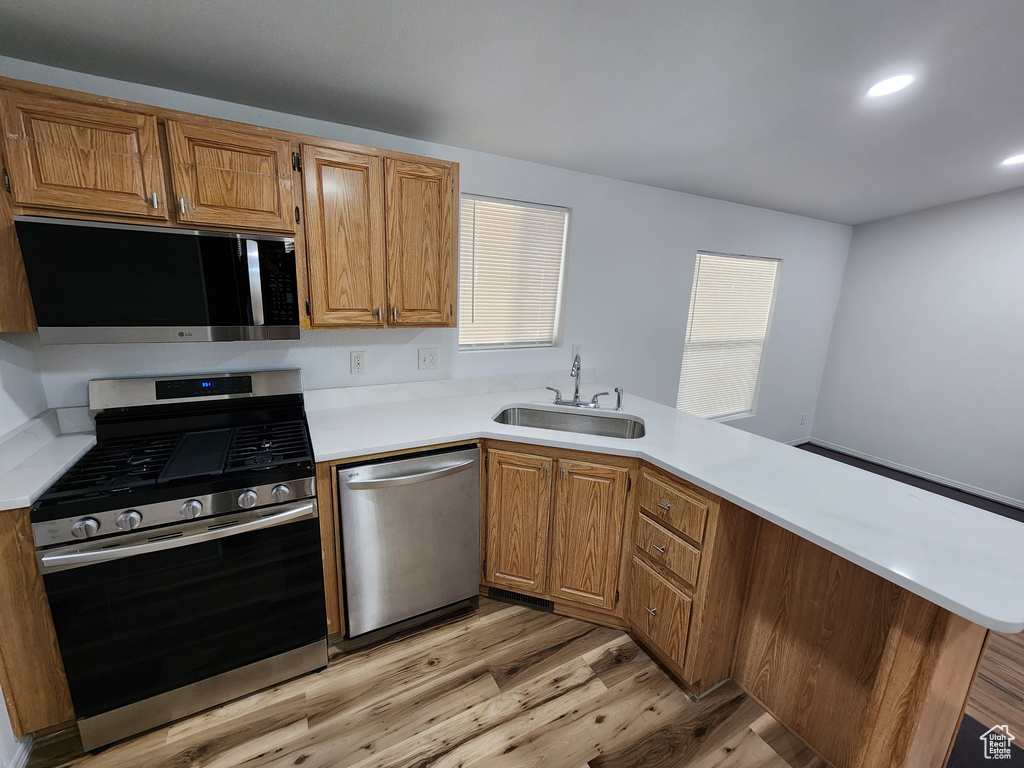 Photo 3 for MLS #2108686 at 774 W Superior Peak Dr