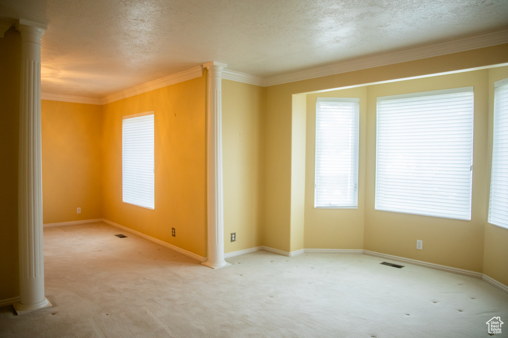 1762 WHISPERING OAKS DR Ogden, UT 84403