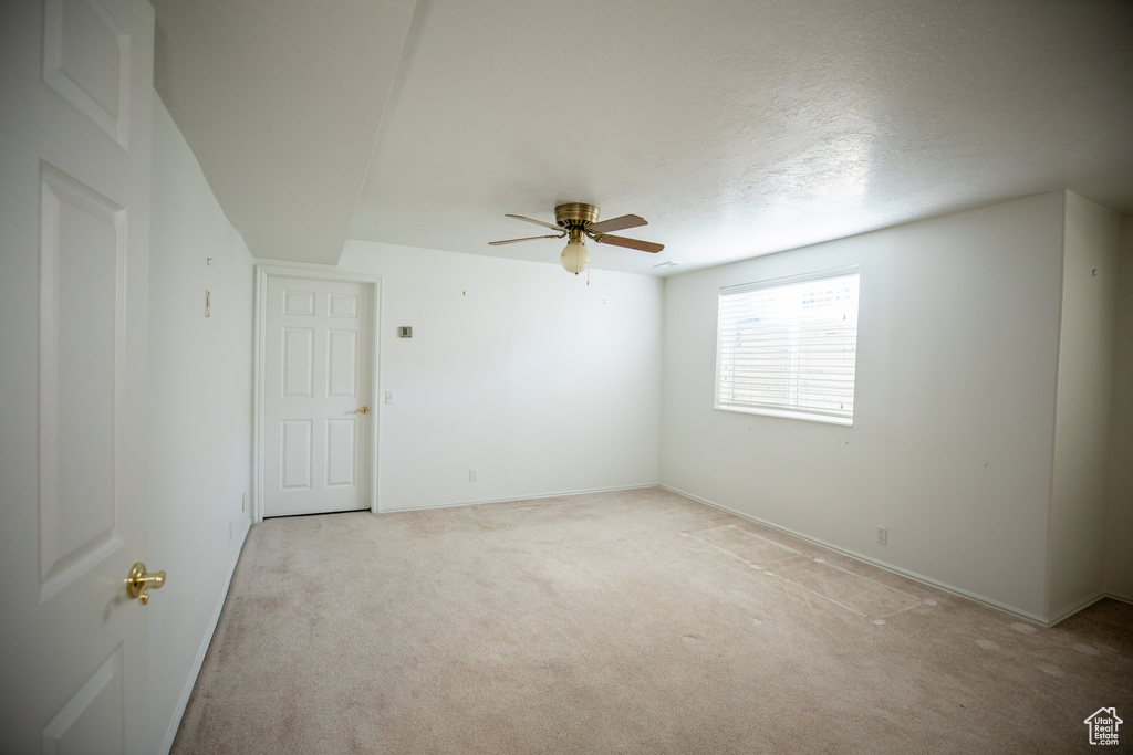 1762 WHISPERING OAKS DR Ogden, UT 84403