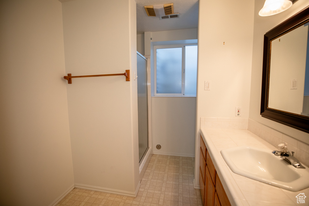 1762 WHISPERING OAKS DR Ogden, UT 84403