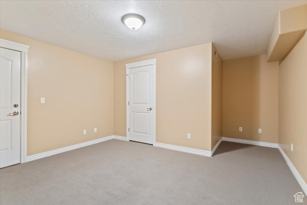 1337 E LAKE SPRINGS LN Holladay, UT 84117