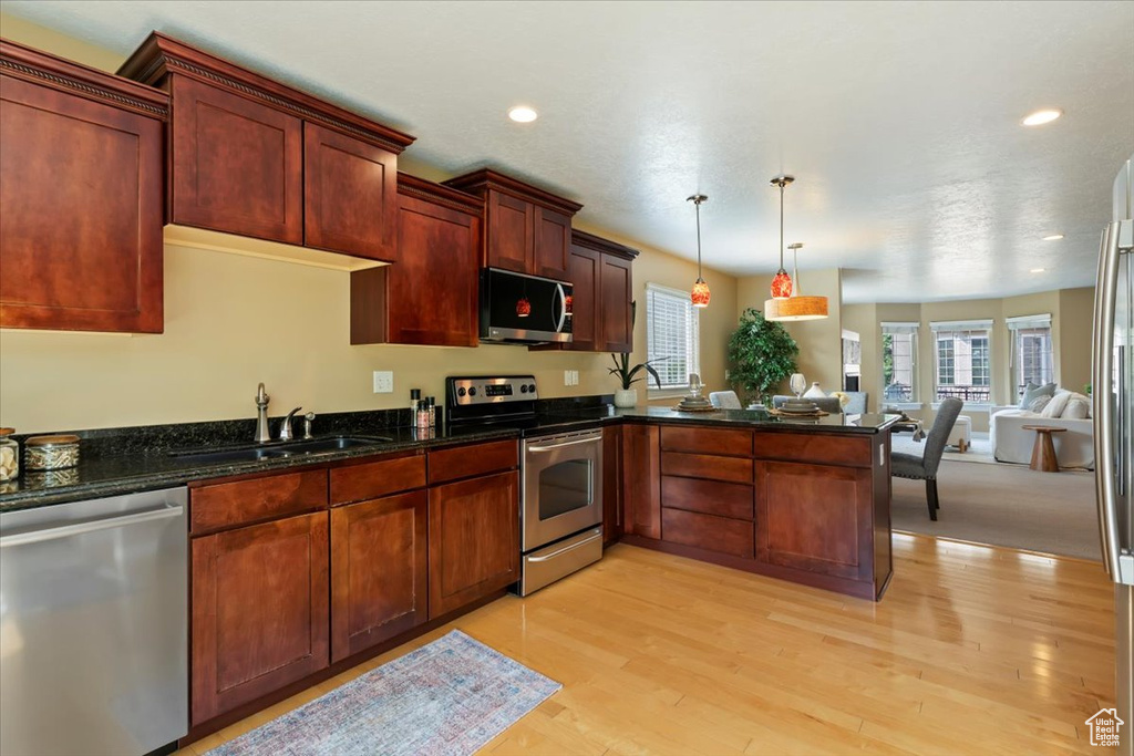 1337 E LAKE SPRINGS LN Holladay, UT 84117