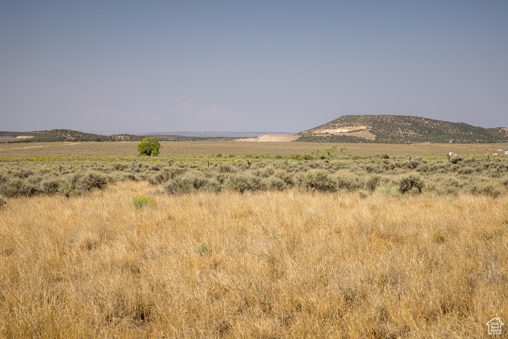 32 S ELK MOUNTAIN AVE La Sal, UT 84530