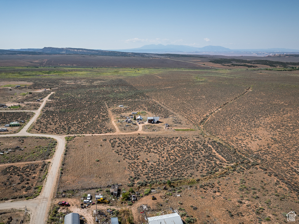 32 S ELK MOUNTAIN AVE La Sal, UT 84530