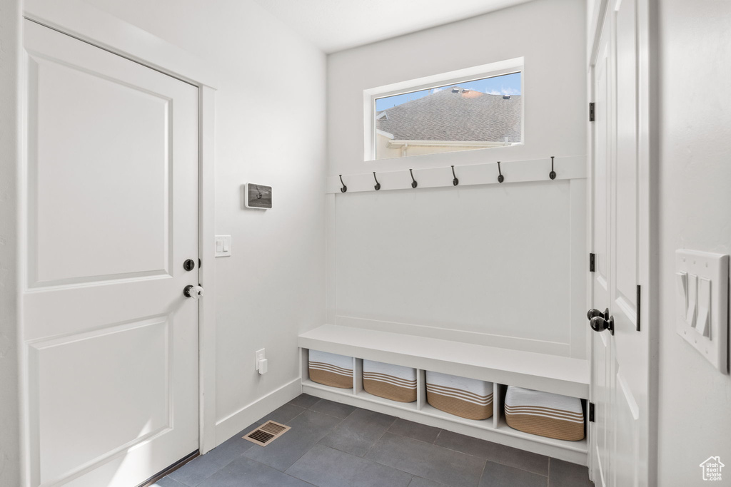 Photo 17 for MLS #2108726 at 1497 S Overlook Ln