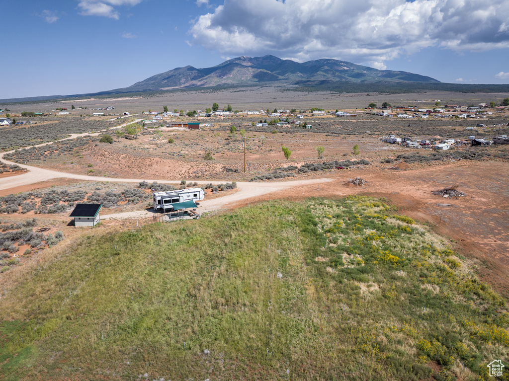 112 S COTTONTAIL AVE La Sal, UT 84530