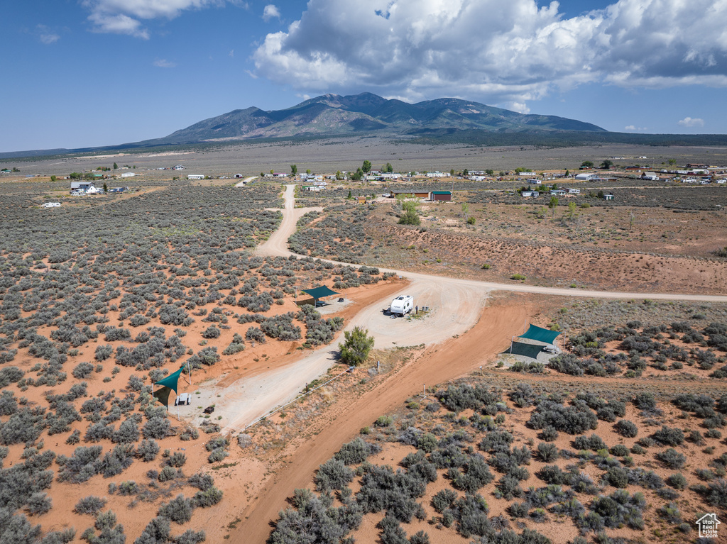 112 S COTTONTAIL AVE La Sal, UT 84530