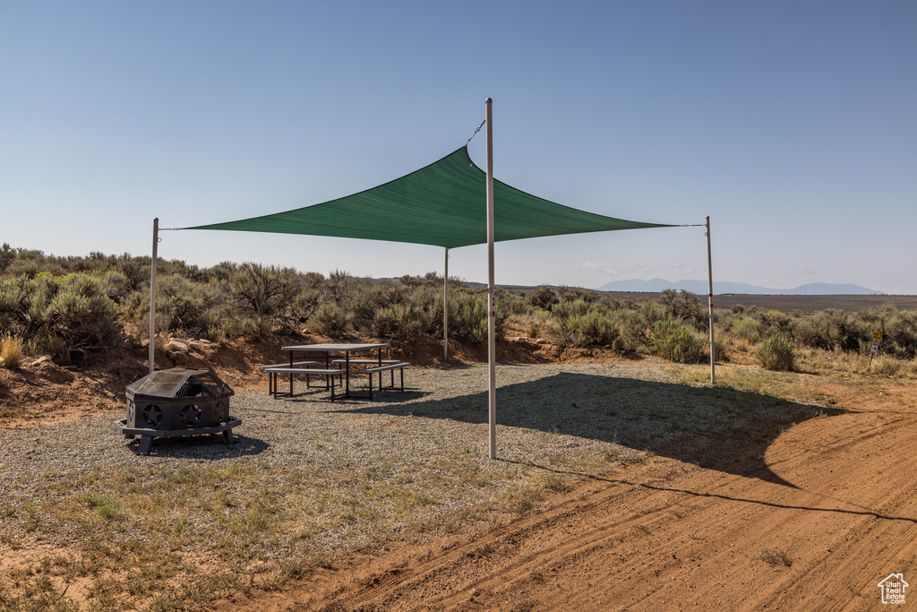 112 S COTTONTAIL AVE La Sal, UT 84530