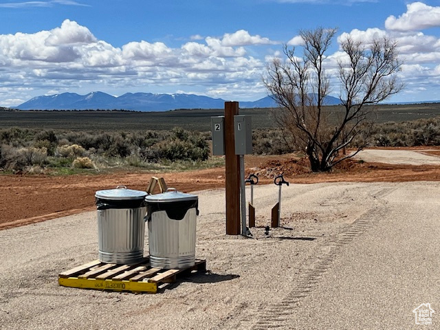 112 S COTTONTAIL AVE La Sal, UT 84530